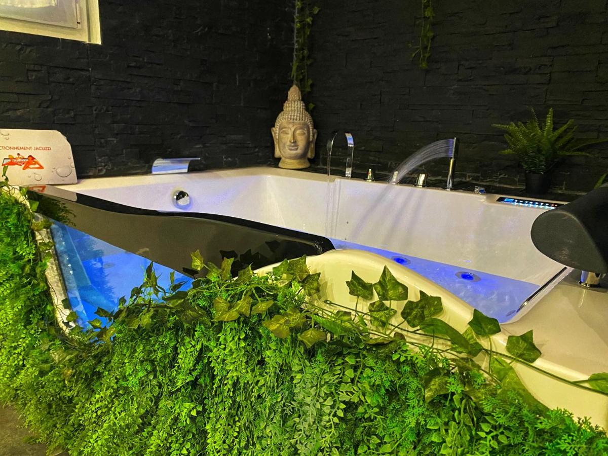 Suite Jacuzzi Privatif Plage Des Catalans Marseille Ngoại thất bức ảnh
