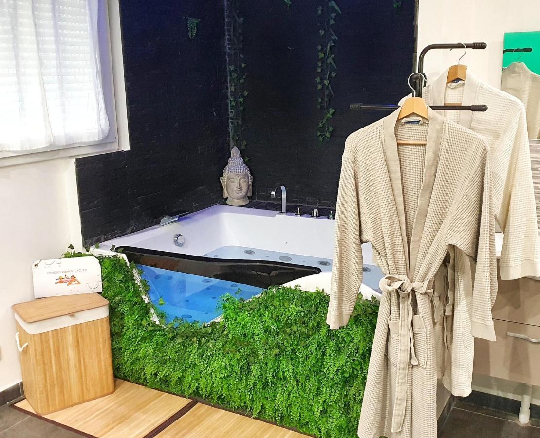 Suite Jacuzzi Privatif Plage Des Catalans Marseille Ngoại thất bức ảnh
