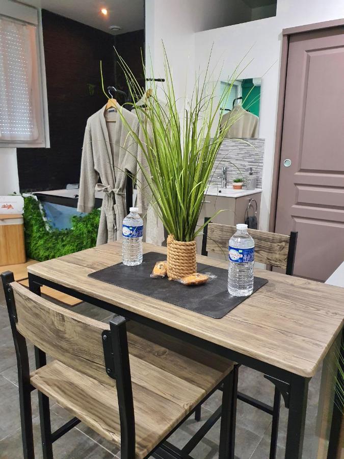 Suite Jacuzzi Privatif Plage Des Catalans Marseille Ngoại thất bức ảnh