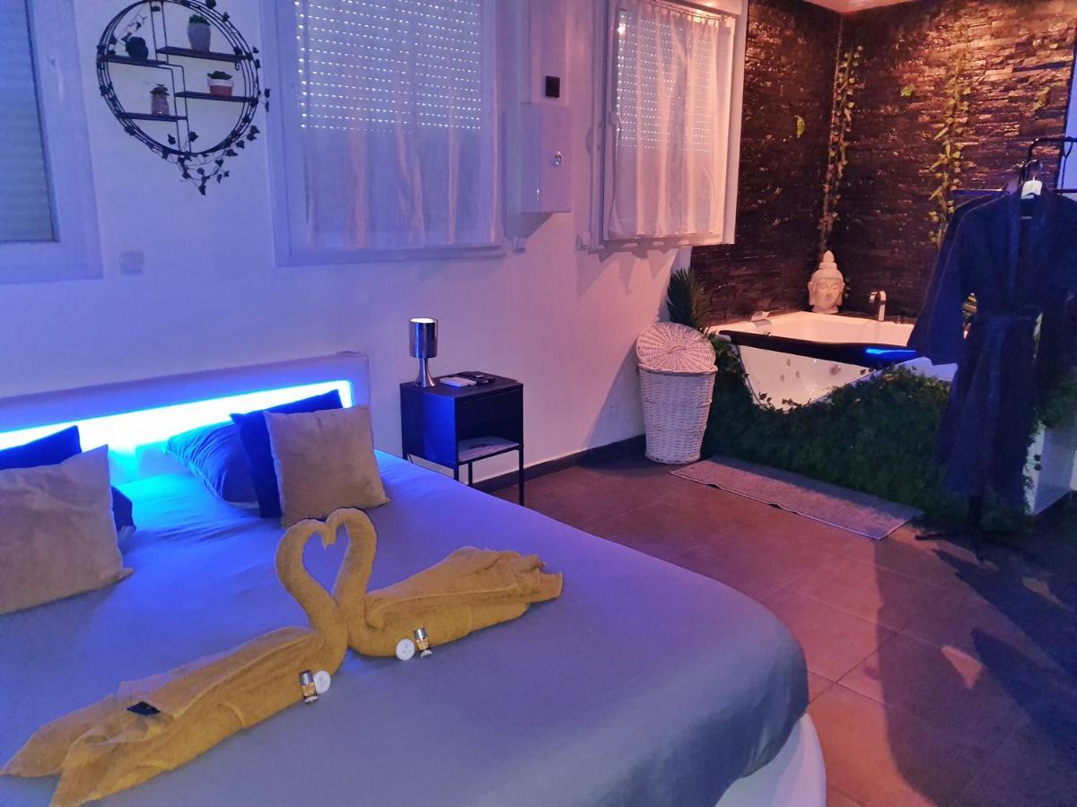 Suite Jacuzzi Privatif Plage Des Catalans Marseille Ngoại thất bức ảnh